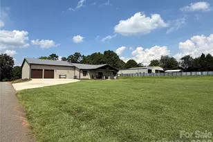 7562 Long Island Rd, Catawba, NC 28609 - Photo 2