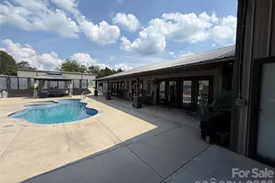 7562 Long Island Rd, Catawba, NC 28609 - Photo 6