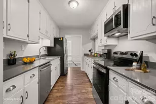 8163 Walnut Creek Ln, Charlotte, NC 28227 - Photo 6