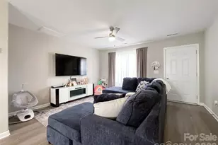 3005 Chatuge Ct, Charlotte, NC 28214 - Photo 4