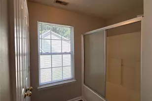 1601 Elk Creek Ct, Charlotte, NC 28214 - Photo 12