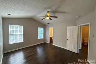 1601 Elk Creek Ct, Charlotte, NC 28214 - Photo 10