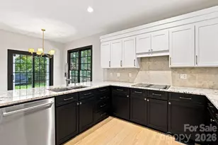 5111 Downing Creek Dr, Charlotte, NC 28269 - Photo 18