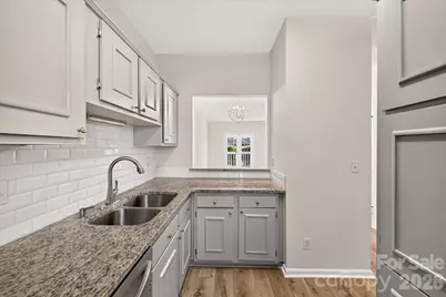 301 Queens Road #106, Charlotte, NC 28204 - Photo 10