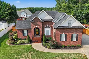 2013 Buckthorn Ct, Gastonia, NC 28056 - Photo 2