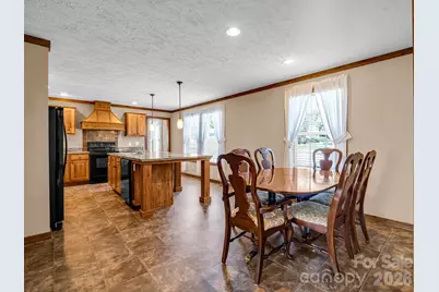 12 N Frederick Lane, Hendersonville, NC 28792 - Photo 8