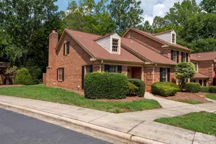 9028 Providence Colony Dr, Charlotte, NC 28277 - Photo 2