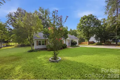 1297 Creekview Drive, Gastonia, NC 28052 - Photo 2