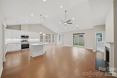 827C Wynnshire Drive #66, Hickory, NC 28601 - Photo 6