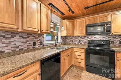 75 Crosswick Lane, Hendersonville, NC 28739 - Photo 16
