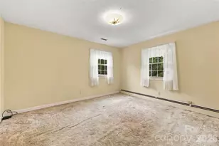 1641 Camelot Dr, Hendersonville, NC 28739 - Photo 22