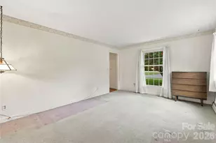 1641 Camelot Dr, Hendersonville, NC 28739 - Photo 16