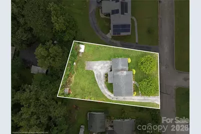 1641 Camelot Drive, Hendersonville, NC 28739 - Photo 4