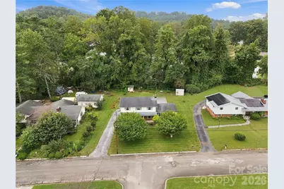 1641 Camelot Drive, Hendersonville, NC 28739 - Photo 34