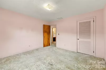 1641 Camelot Drive, Hendersonville, NC 28739 - Photo 26