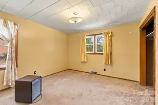 3305 Spartanburg Hwy, Flat Rock, NC 28731 - Photo 28