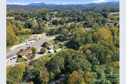 3305 Spartanburg Highway, Flat Rock, NC 28731 - Photo 12