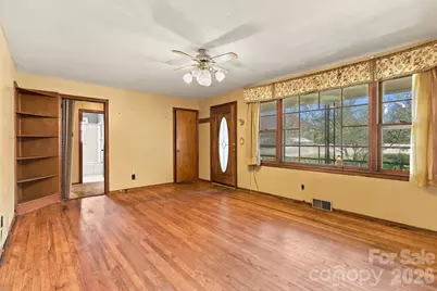 3305 Spartanburg Highway, Flat Rock, NC 28731 - Photo 18