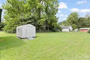 1254 Sulphur Springs Rd, Waynesville, NC 28786 - Photo 24