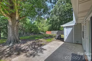 6422 Pineburr Rd, Charlotte, NC 28211 - Photo 38