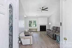 6422 Pineburr Rd, Charlotte, NC 28211 - Photo 4