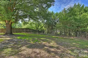 6422 Pineburr Rd, Charlotte, NC 28211 - Photo 46