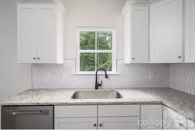 301 Congress Street W, Lincolnton, NC 28092 - Photo 12