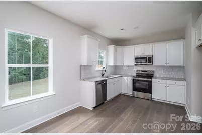 301 Congress Street W, Lincolnton, NC 28092 - Photo 10