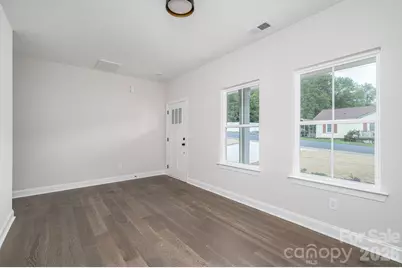 301 Congress Street W, Lincolnton, NC 28092 - Photo 8