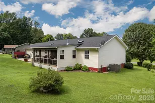 40 Meadow Dr, Etowah, NC 28742 - Photo 46