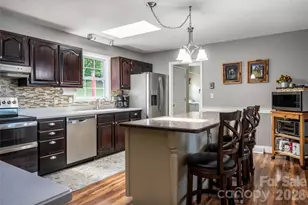 40 Meadow Dr, Etowah, NC 28742 - Photo 16