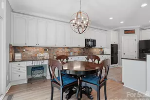 3427 12 Oaks Pl, Charlotte, NC 28270 - Photo 18