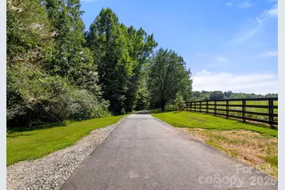 613 Perry Road, Troutman, NC 28166 - Photo 4