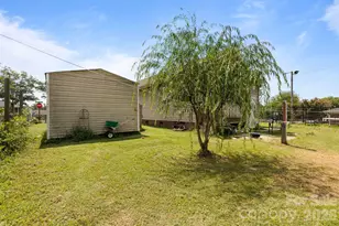 206 Oakland Ave, Greer, SC 29650 - Photo 6