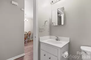 206 Oakland Ave, Greer, SC 29650 - Photo 12