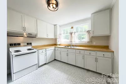 825 Montgomery Avenue, Albemarle, NC 28001 - Photo 10