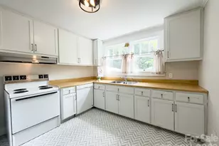 825 Montgomery Ave, Albemarle, NC 28001 - Photo 10