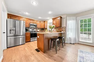 6011 Dockside Dr, Hickory, NC 28601 - Photo 12