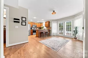 6011 Dockside Dr, Hickory, NC 28601 - Photo 10