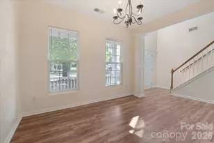 423 Mountain Quail Dr, Charlotte, NC 28216 - Photo 10