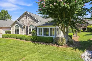 821 Ledgestone Ct, Tega Cay, SC 29708 - Photo 2