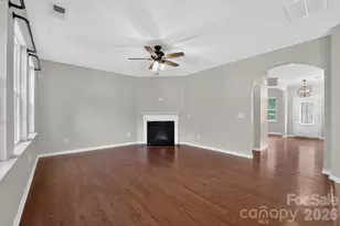 8224 Kelburn Ln, Charlotte, NC 28273 - Photo 10