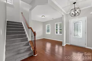 8224 Kelburn Ln, Charlotte, NC 28273 - Photo 4