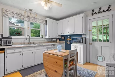 45 26th Avenue NE, Hickory, NC 28601 - Photo 10