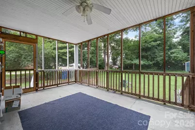 45 26th Avenue NE, Hickory, NC 28601 - Photo 12