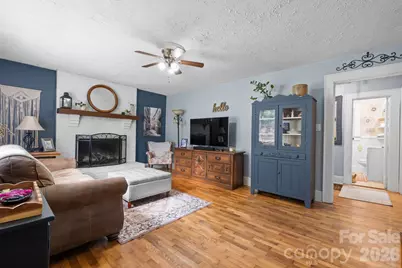 45 26th Avenue NE, Hickory, NC 28601 - Photo 4
