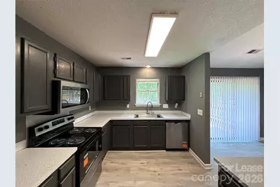 11111 Meadow Bank Lane, Charlotte, NC 28262 - Photo 6