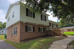 7600 Woodstream Dr, Charlotte, NC 28210 - Photo 2