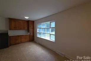 7600 Woodstream Dr, Charlotte, NC 28210 - Photo 6