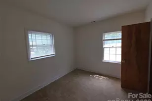 7600 Woodstream Dr, Charlotte, NC 28210 - Photo 10
